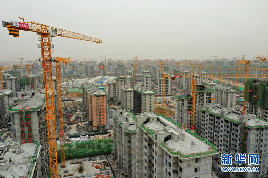 順調(diào)に建設(shè)進む定住促進住宅プロジェクト　河北雄安新區(qū)容東エリア