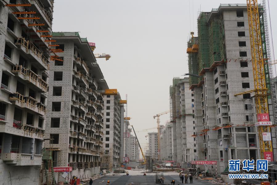 順調(diào)に建設(shè)進む定住促進住宅プロジェクト　河北雄安新區(qū)容東エリア