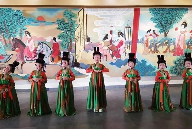 キッズ版「唐代官女」現(xiàn)る！　河南省洛陽