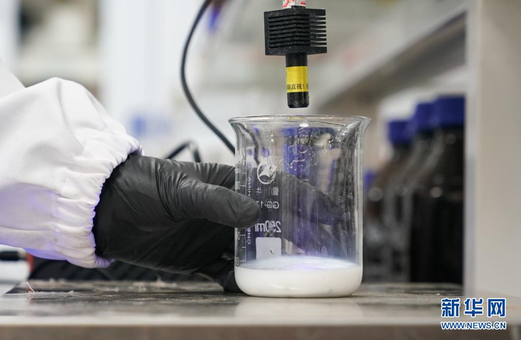 中國の科學(xué)者、「光觸媒貴金屬溶解」技術(shù)を開発