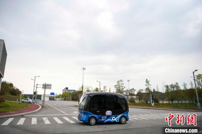 量産型L4級自動運転バスが長沙に登場　湖南省