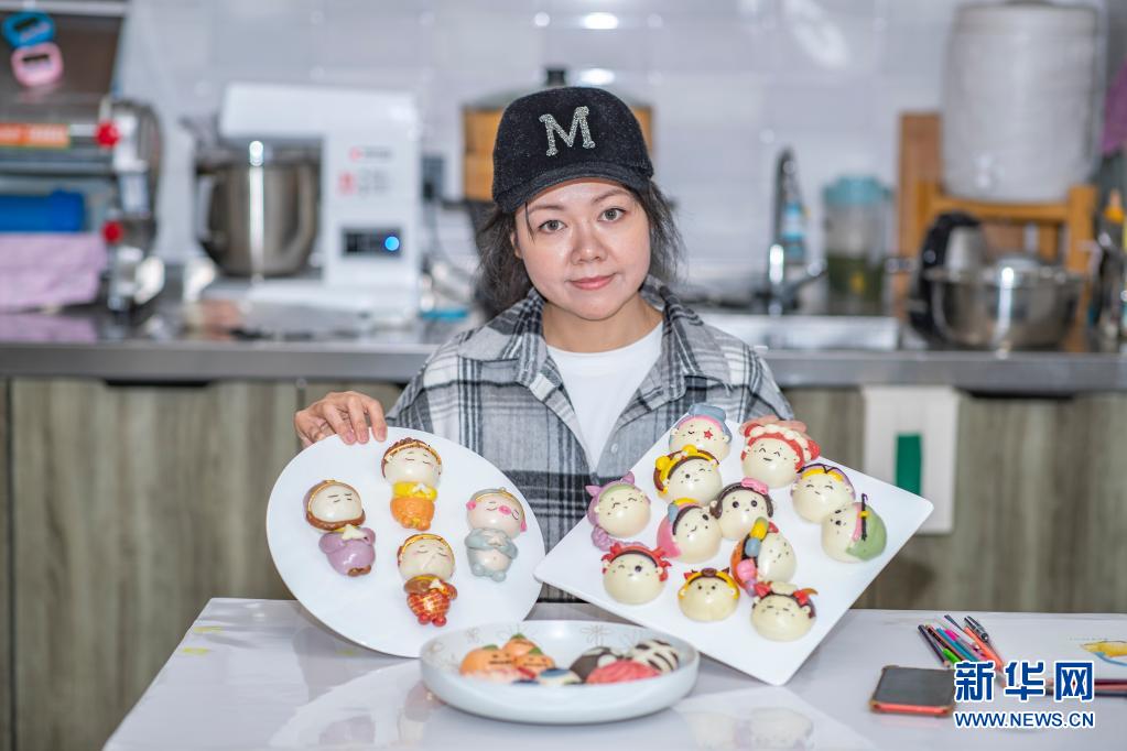 歐陽勤蕓さんが作ったキャラクターデザインのマントウ。