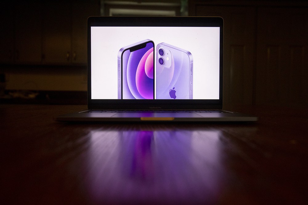 アップル春の新製品に車なし　iPhone12にパープル登場(chǎng)