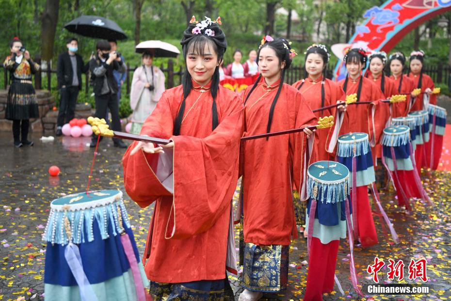 湖南?湖北の漢服マニアたちが長沙に集合　伝統(tǒng)文化の発揚(yáng)目指す