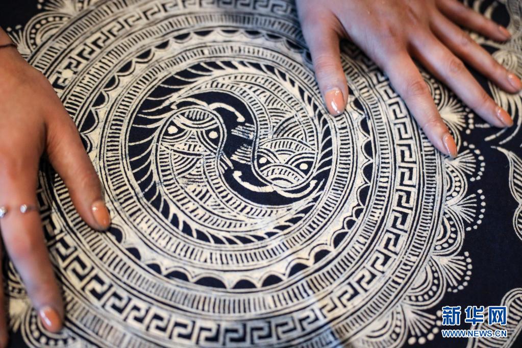 無(wú)形文化遺産?ろうけつ染めの伝承人の「夢(mèng)」　