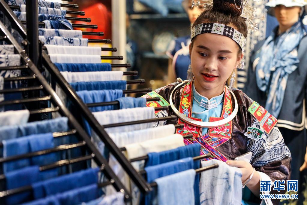 無形文化遺産?ろうけつ染めの伝承人の「夢」　