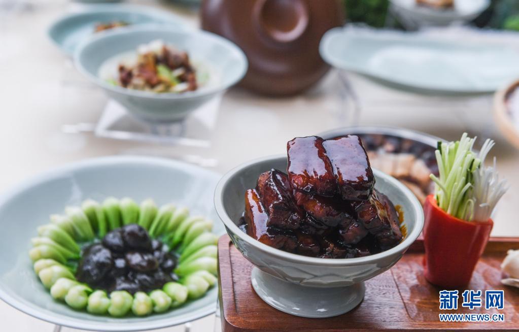 古鎮(zhèn)が地方色豊かな料理を発表　特色あるグルメの旅を応援　浙江省