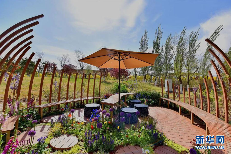 4月28日、北京世園公園內(nèi)のミニフラワーガーデン。