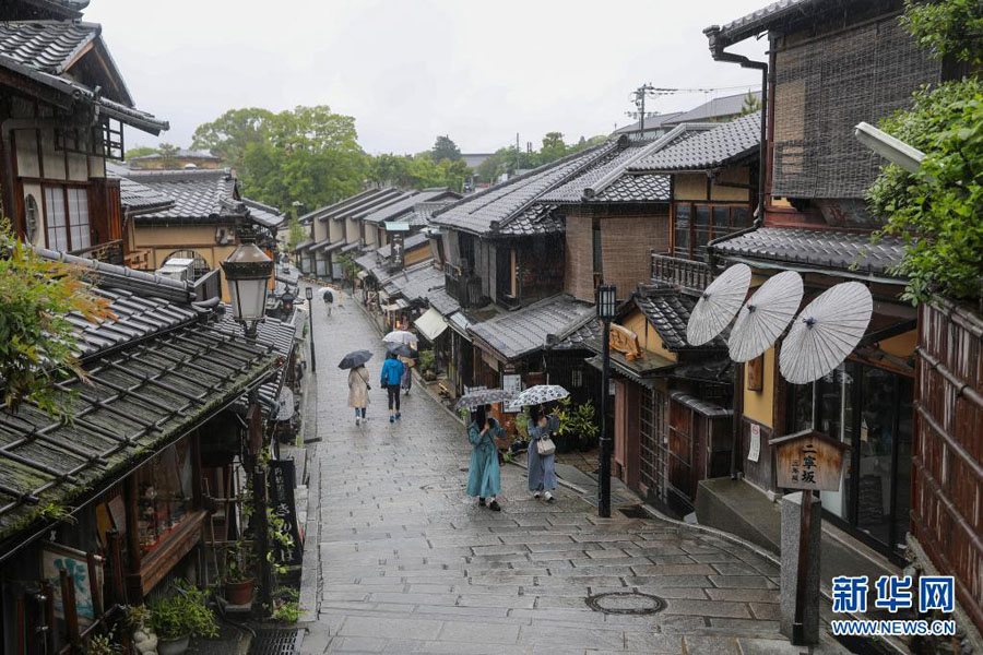 緊急事態(tài)宣言下の日本各地でゴールデンウィーク始まる