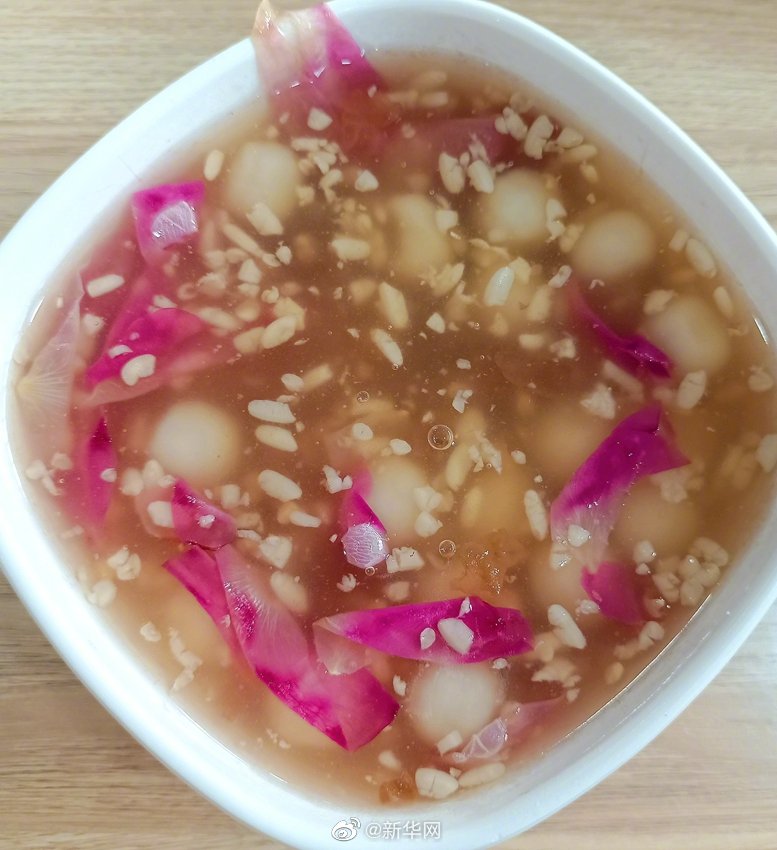 羨ましい！？雲(yún)南大學(xué)の學(xué)食でバラを使った特別メニュー次々登場