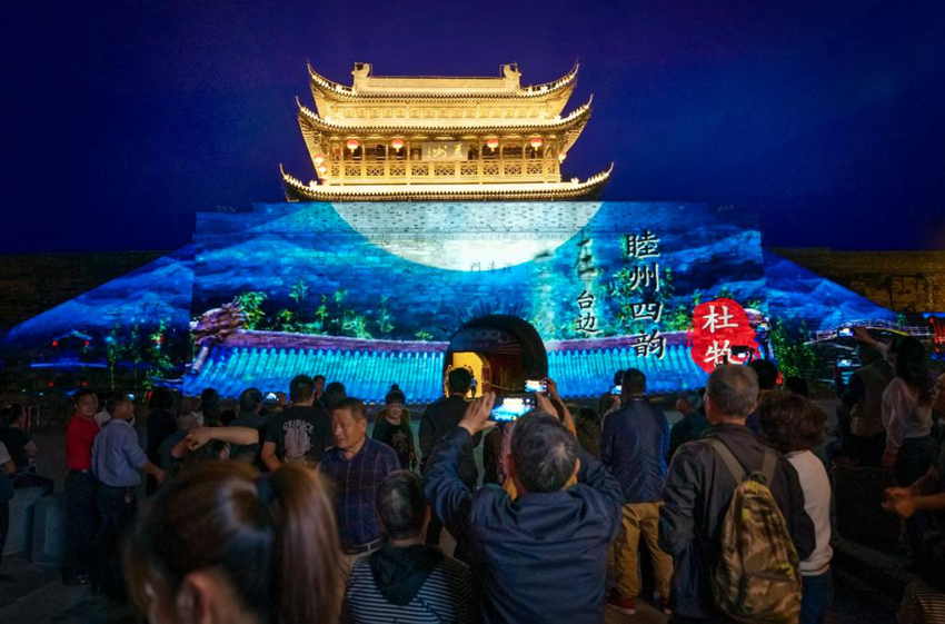 浙江省杭州、古城のナイトタイムエコノミーが5連休の目玉に　消費が絶好調