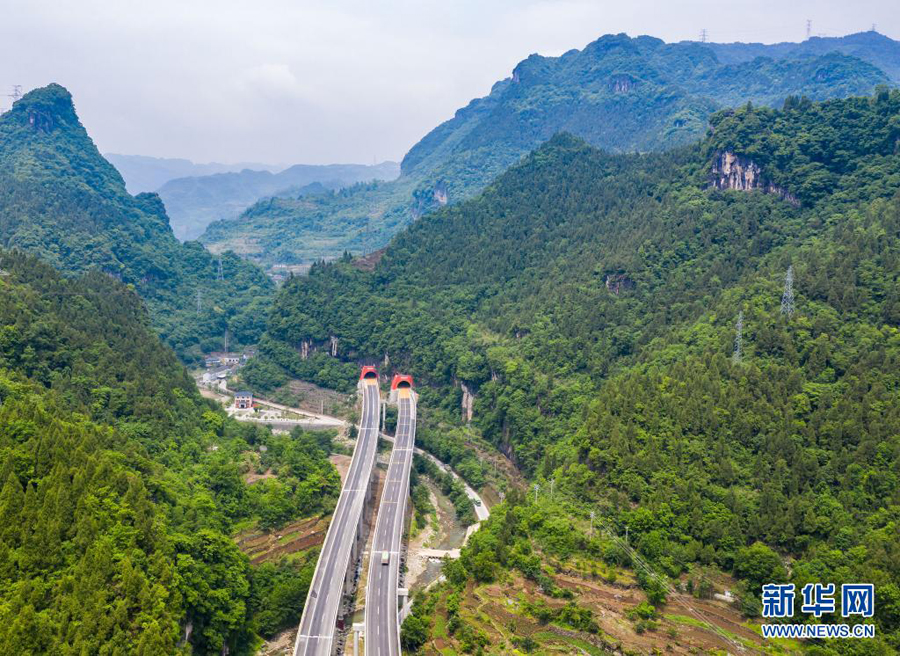 三峽翻壩江北高速道路、開通までカウントダウン
