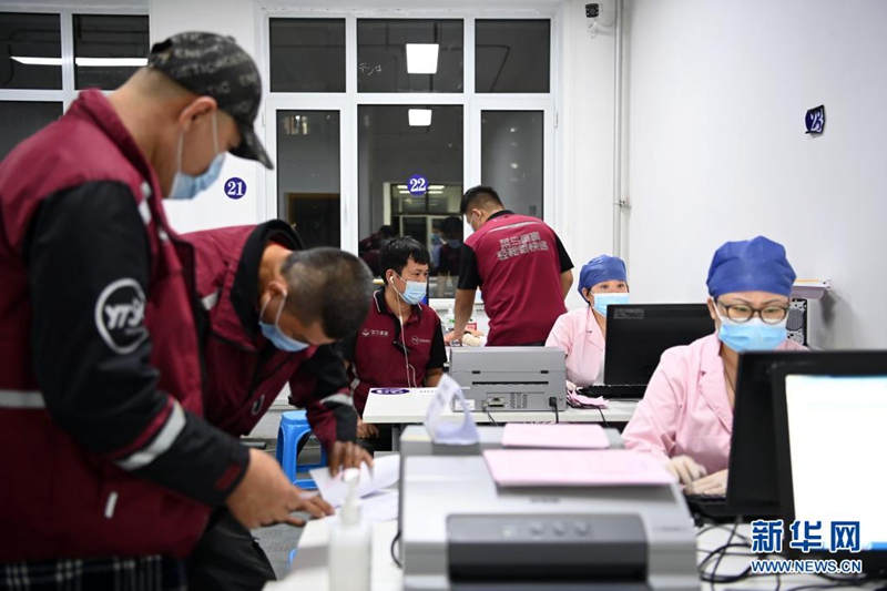 宅配員向けの新型コロナワクチン夜間特別接種を?qū)g施　天津