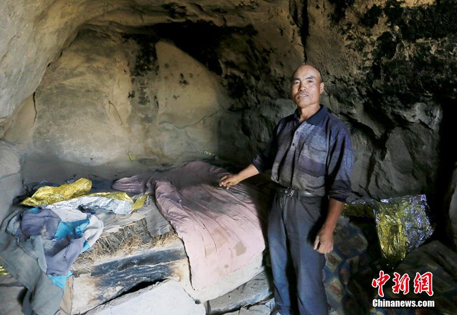 甘粛省のトレイルランニング大會事故で參加者6人を助けた羊飼い