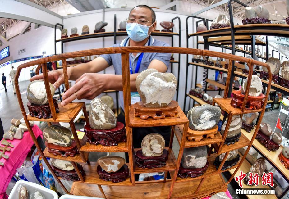 新疆観賞石?和田玉逸品博覧會(huì)がウルムチで開幕