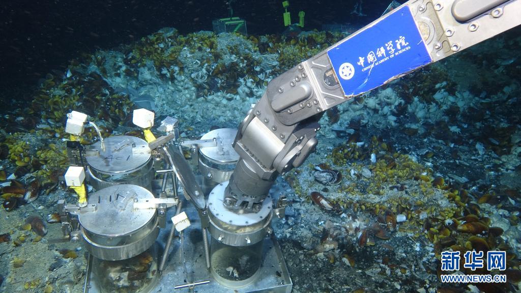 実験室を海底に運ぶ科學調(diào)査船「科學」號