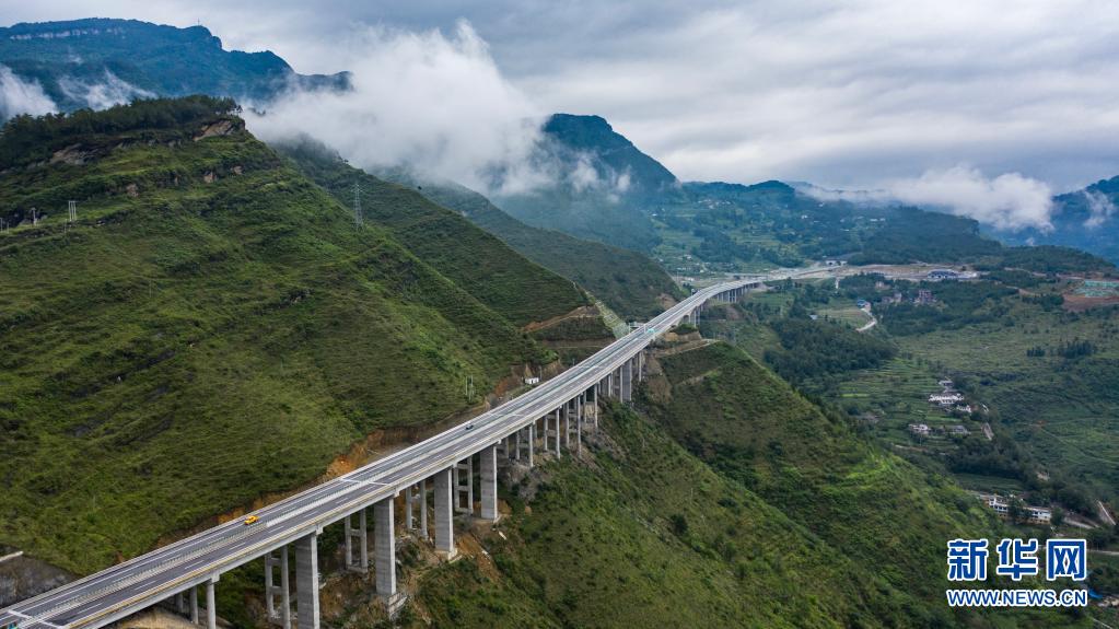 正安と習水を結(jié)ぶ正安高速道路が全線開通　貴州省遵義