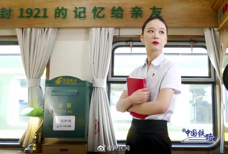 上海から嘉興への道を再び！100年前のレトロな木製內(nèi)裝列車