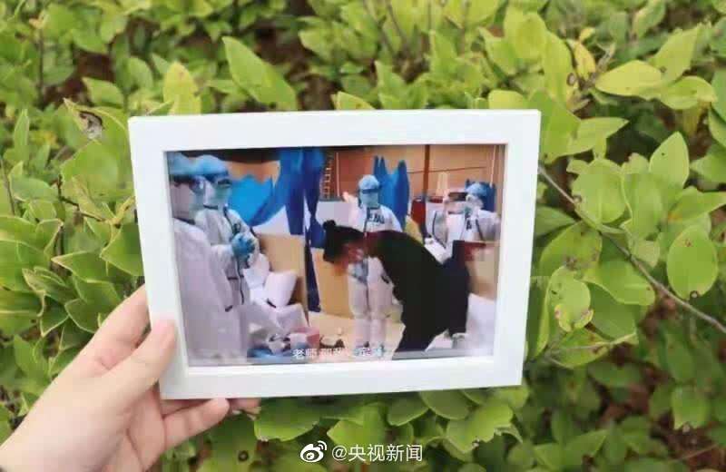 新型コロナ臨時(shí)醫(yī)療施設(shè)入院中に醫(yī)學(xué)の道を決めた女性、醫(yī)學(xué)系大學(xué)院に合格