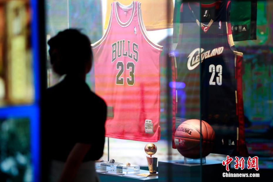 スポーツに関する貴重な展示品約1200點を公開　上海體育博物館