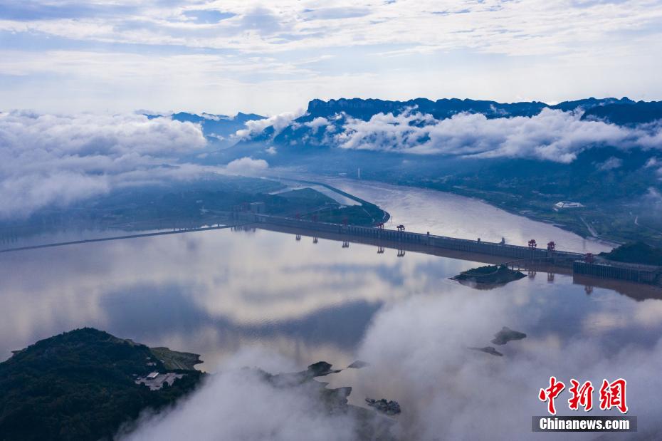 集中豪雨で三峽ダムの水位上昇