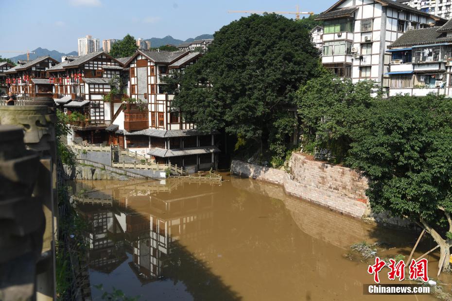 嘉陵江で発生した今年第1號の洪水が重慶中心區(qū)間を無事通過