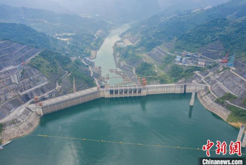 上空から撮影した広西竜灘水力発電所