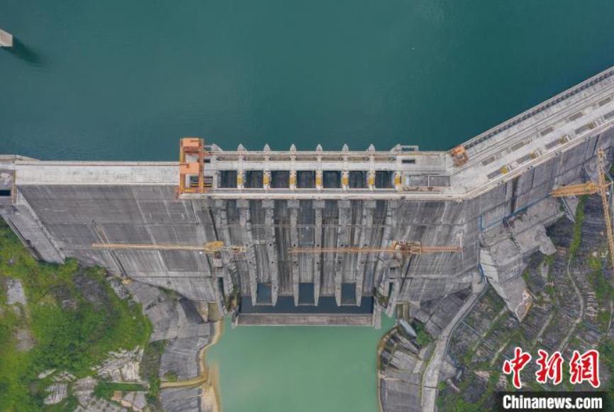 上空から撮影した広西竜灘水力発電所
