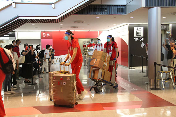 中國五輪選手団第4陣が東京に到著