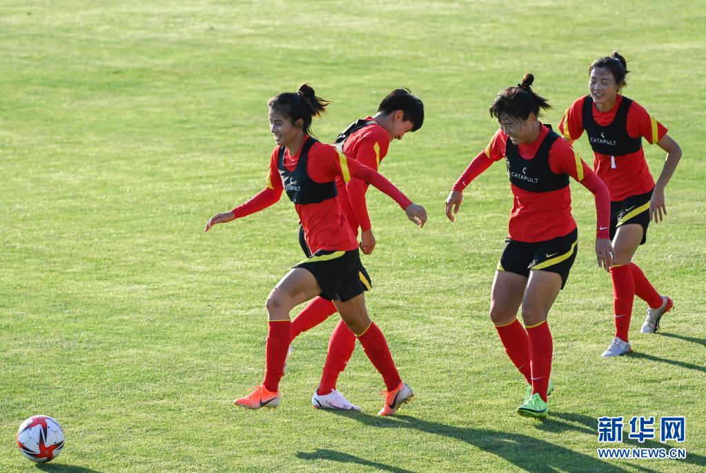 中國(guó)女子サッカー代表が練習(xí)開始　日本宮城県