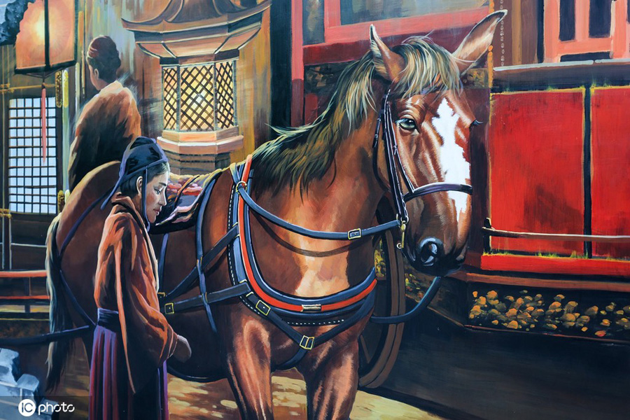 西安の古い壁が唐代風の壁畫に変身　陝西省