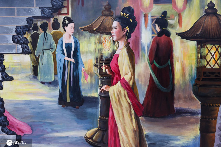 西安の古い壁が唐代風(fēng)の壁畫(huà)に変身　陝西省