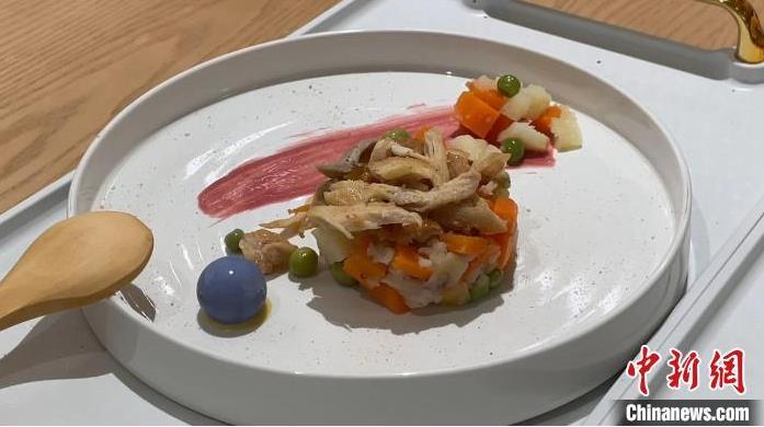 「ウチの子」が食事できる場所が増えた！上海初の「ペットレストラン」がオープン