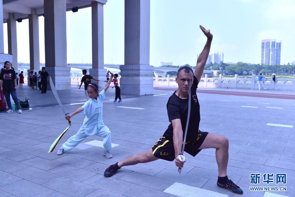 ブルース?リーに憧れブラジルから中國(guó)にやって來(lái)たモラスさん