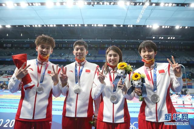東京五輪水泳?競(jìng)泳混合4×100mメドレーリレーで中國が銀メダル
