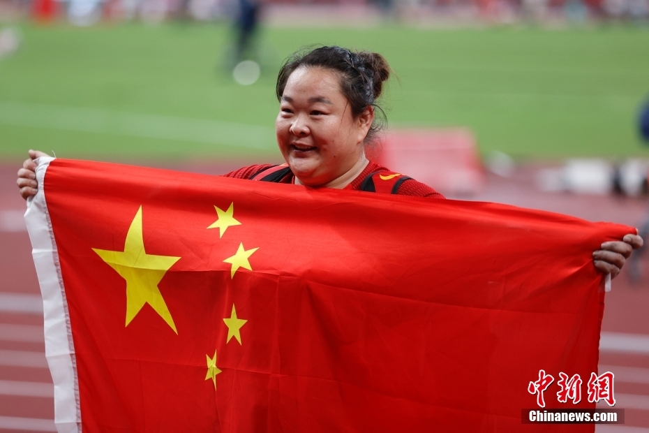 東京五輪女子ハンマー投、王崢選手が銀メダルを獲得