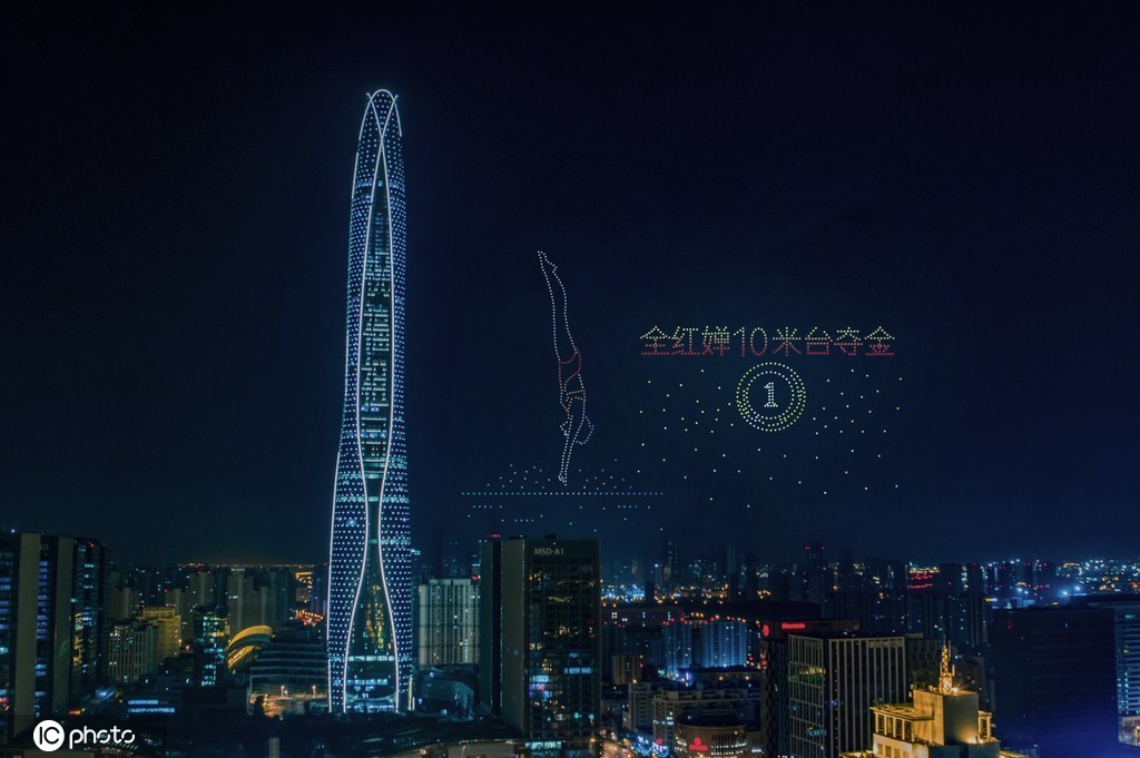 ドローン1千機が描き出す五輪金メダリストたち　天津