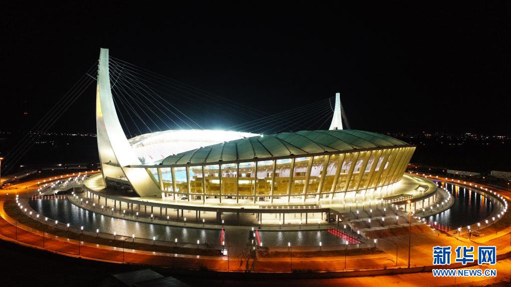 中國が建設(shè)援助したカンボジア國家スタジアムが竣工