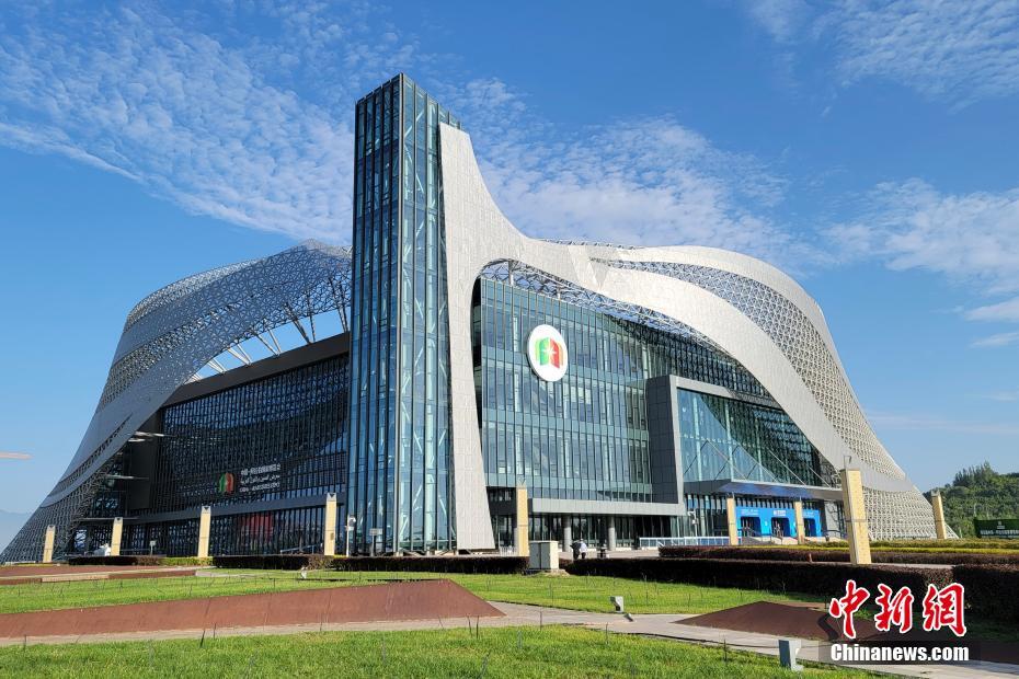 開幕式が開催された寧夏國際會堂（撮影?謝宇）。