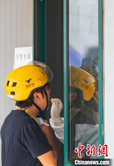 フードデリバリー配達(dá)員や宅配員向けの無料PCR検査を定期的に実施　南京市江寧