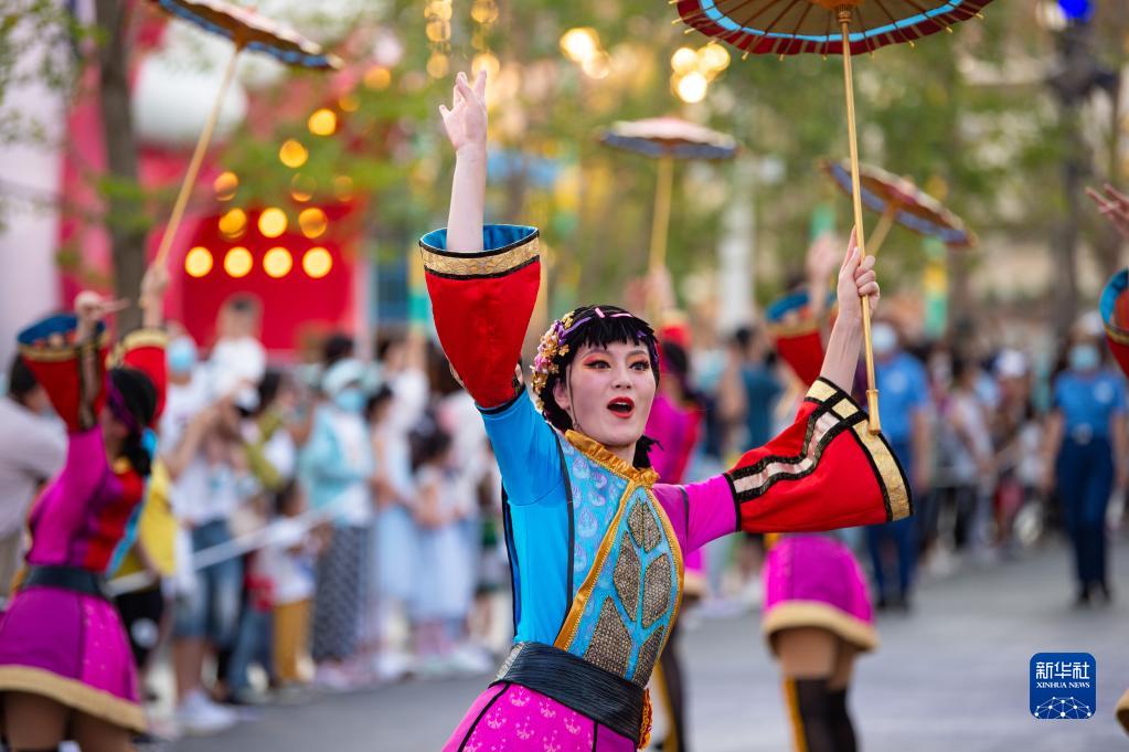 ユニバーサル?スタジオ?北京、內(nèi)部テストで場內(nèi)を披露！