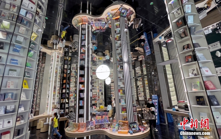 「鐘書(shū)閣」新店舗が北京市望京にオープン