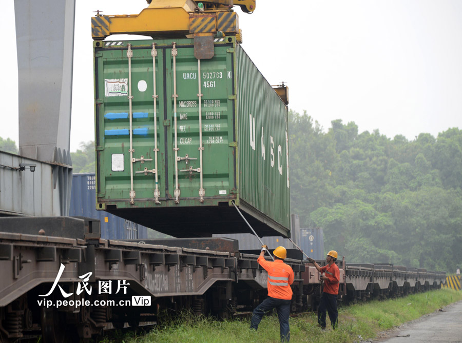 江西省九江から初の「中歐班列」が出発
