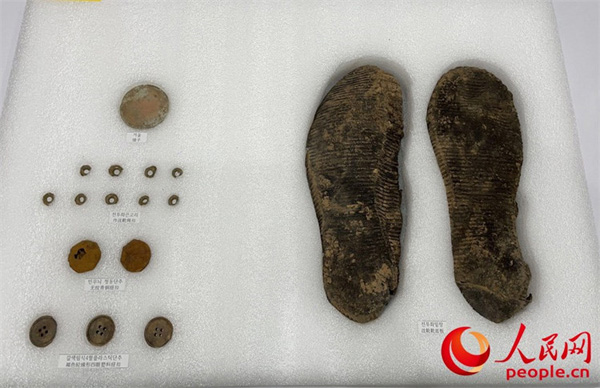 韓國(guó)で第8陣となる在韓中國(guó)人民志願(yuàn)軍烈士遺骨?遺品納棺式