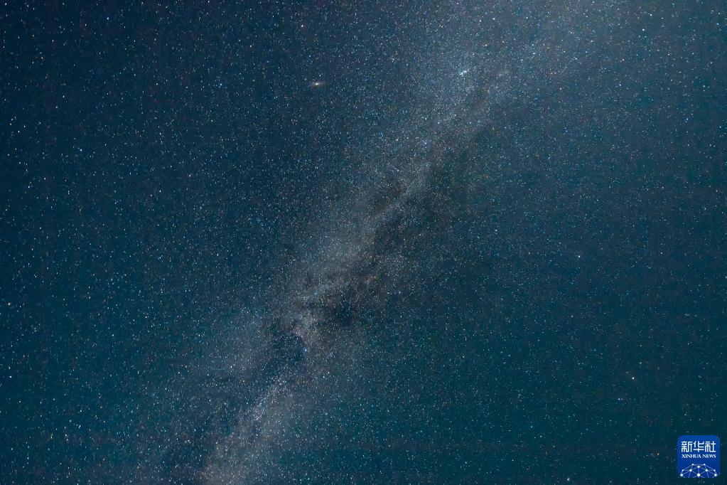 美しい星空広がる五大連池景勝地　黒竜江省黒河