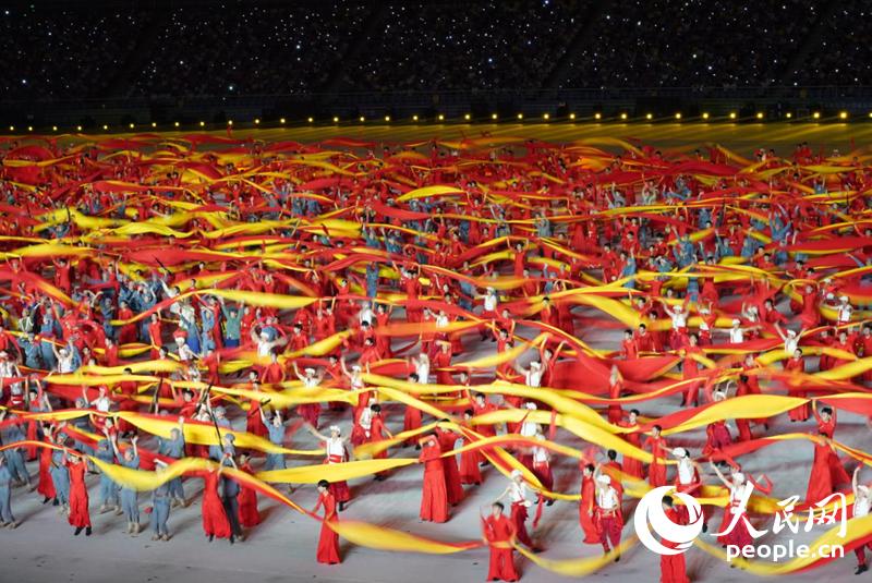 第14回全國運(yùn)動會開會式で「奮闘する新時(shí)代　新たな道を邁進(jìn)」パフォーマンス　陝西省西安