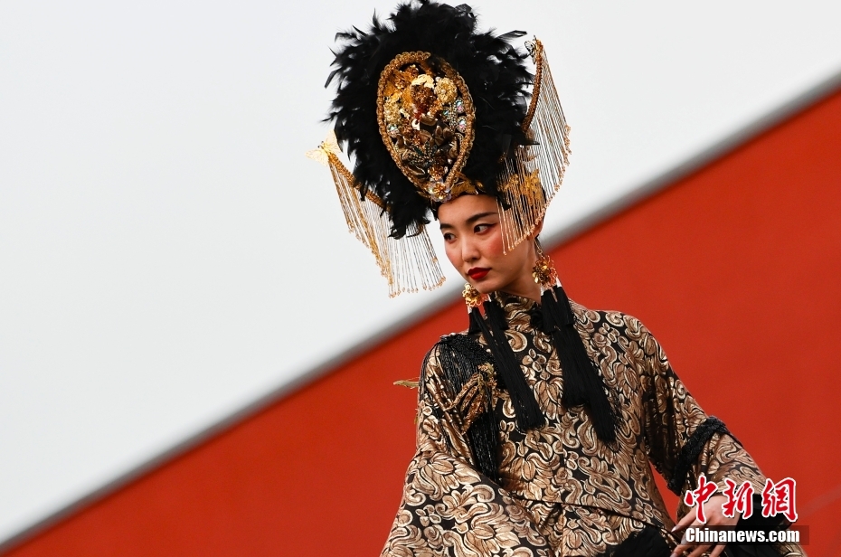 漢服クリエイティブ大型ショーが北京ファッションウィークに登場