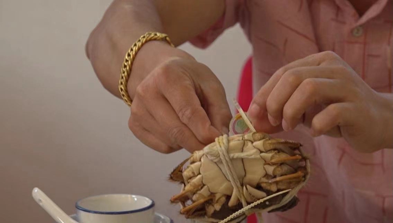 蘇州?陽澄湖で上海ガニの水揚(yáng)げ始まる　國慶節(jié)連休前後に大量出荷へ