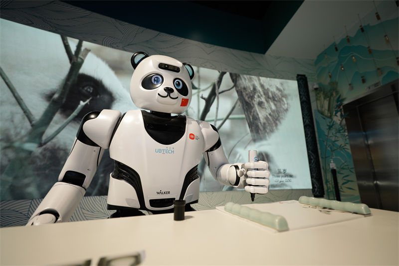 開(kāi)催直前！2020年ドバイ萬(wàn)博?中國(guó)館を?qū)懻妞且?jiàn)てみよう?。?）