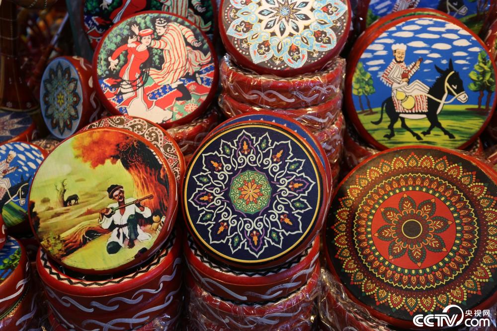 國際大バザールに見る新疆